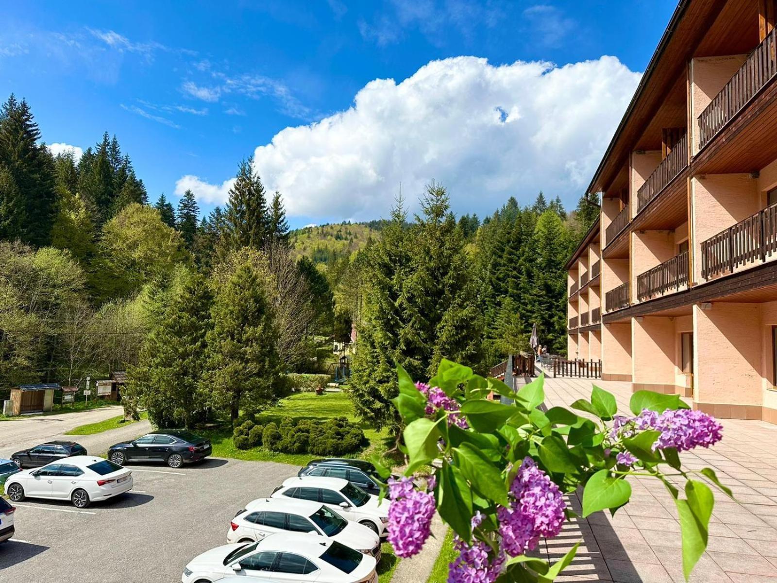 Horsky Hotel Podjavornik Papradno 외부 사진